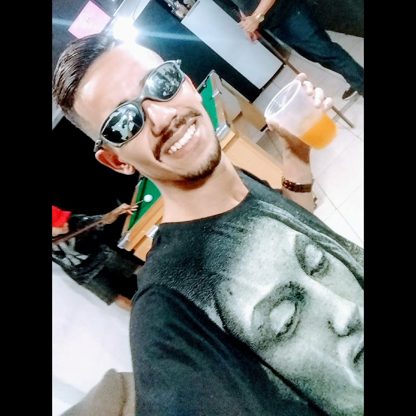 SeLLecT
